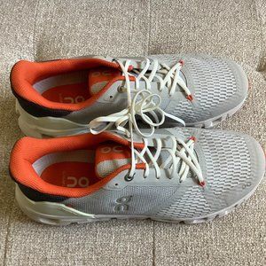 On Cloud Helion sneakers